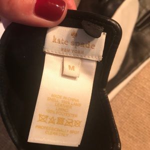 kate spade Accessories - Kate Spade Bow Tech Gloves kate spade Accessories - Kate Spade Bow Tech Gloves
